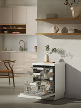 Charger l'image dans la visionneuse de la galerie, Lave-vaisselle pose libre 60cm Miele - G7210SCBW
