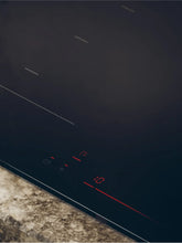 Charger l&#39;image dans la visionneuse de la galerie, Plaque de cuisson induction 80cm noire HAIER - HAMTB86IRCS
